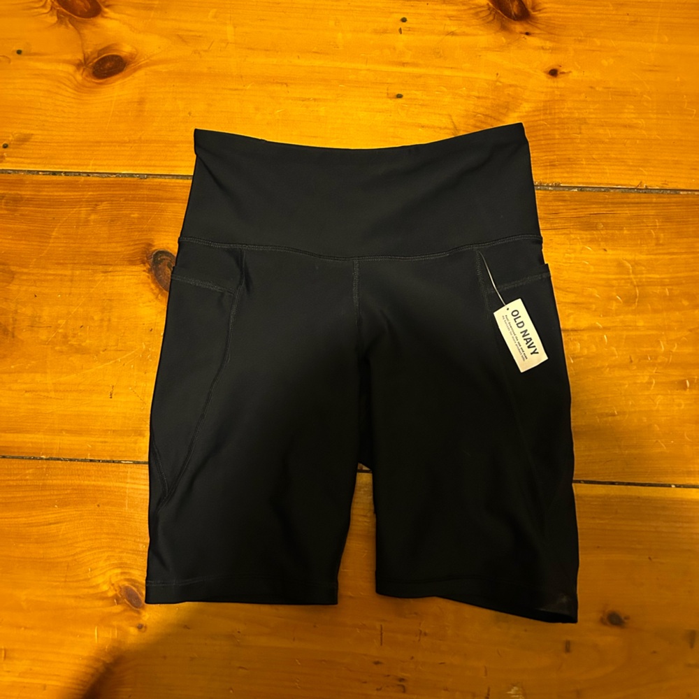 Old Navy Powersoft bike shorts in Navy